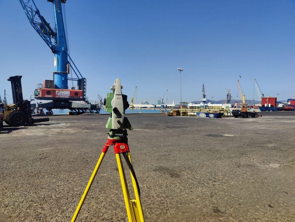 que hace un topografo